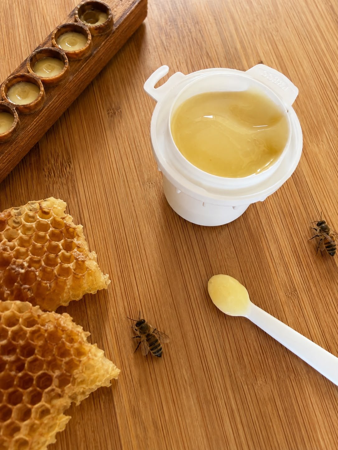 Fresh Royal Jelly — Photo 2